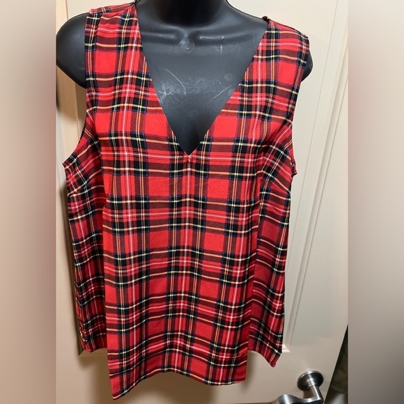 NWT Gorgeous J Crew Red Plaid V Neck Sleeveless Top Medium - Picture 5 of 9